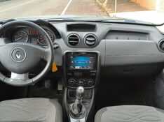 RENAULT DUSTER 2.0 D 4X2A 2013/2014 ADRIANO VEÍCULOS CRUZEIRO DO SUL / Carros no Vale