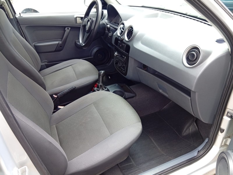 VOLKSWAGEN GOL 1.0 2007/2008 ALTERNATIVA VEÍCULOS LAJEADO / Carros no Vale