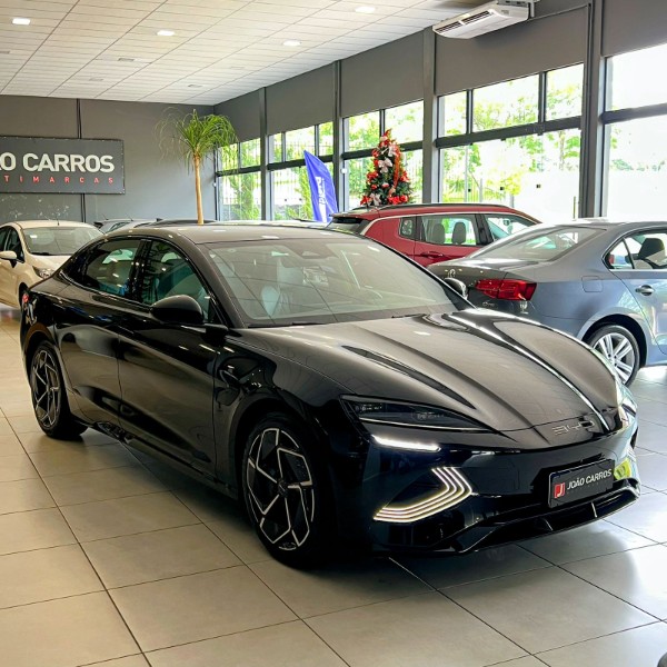 BYD SEAL AWD ELÉTRICO 2025/2025 JOÃO CARROS MULTIMARCAS GUAPORÉ / Carros no Vale