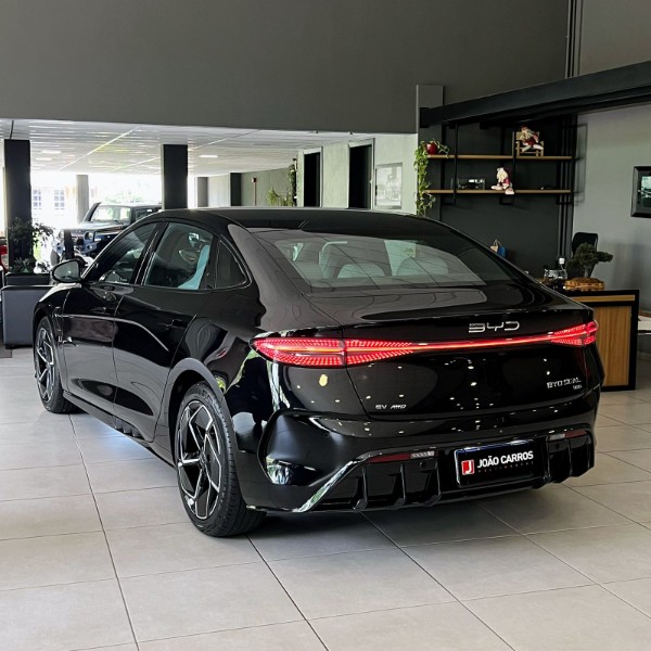 BYD SEAL AWD ELÉTRICO 2025/2025 JOÃO CARROS MULTIMARCAS GUAPORÉ / Carros no Vale