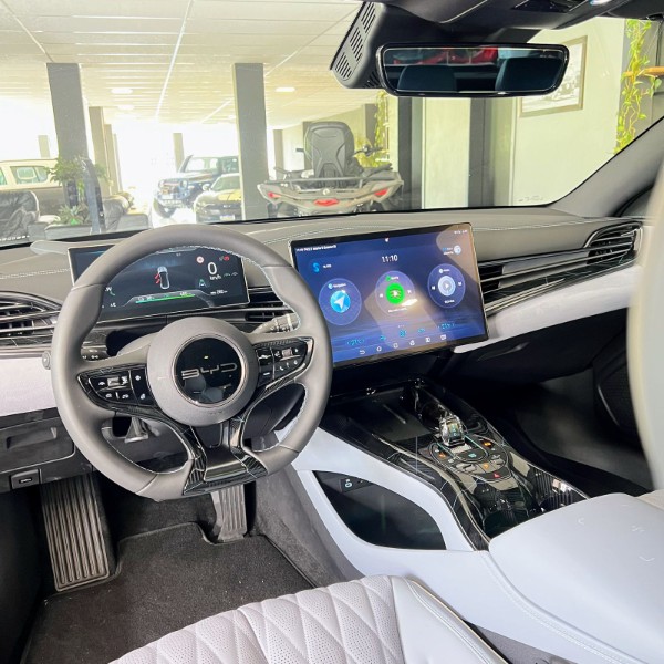 BYD SEAL AWD ELÉTRICO 2025/2025 JOÃO CARROS MULTIMARCAS GUAPORÉ / Carros no Vale