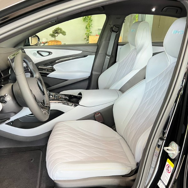 BYD SEAL AWD ELÉTRICO 2025/2025 JOÃO CARROS MULTIMARCAS GUAPORÉ / Carros no Vale