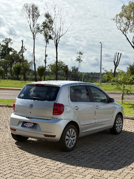 VOLKSWAGEN FOX 1.6 G2 TREND 4P 2013/2013 NEURI VEÍCULOS LAJEADO / Carros no Vale