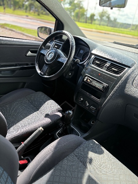 VOLKSWAGEN FOX 1.6 G2 TREND 4P 2013/2013 NEURI VEÍCULOS LAJEADO / Carros no Vale