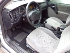 CHEVROLET VECTRA CD 2.2 2004/2004 ALTERNATIVA VEÍCULOS LAJEADO / Carros no Vale