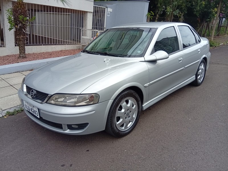 CHEVROLET VECTRA CD 2.2 2004/2004 ALTERNATIVA VEÍCULOS LAJEADO / Carros no Vale