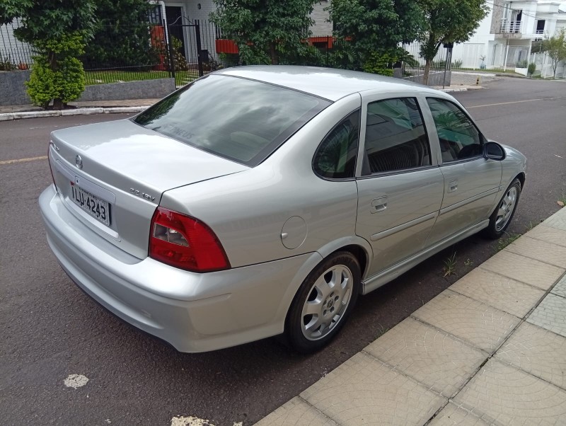 CHEVROLET VECTRA CD 2.2 2004/2004 ALTERNATIVA VEÍCULOS LAJEADO / Carros no Vale