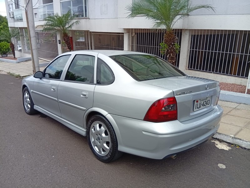 CHEVROLET VECTRA CD 2.2 2004/2004 ALTERNATIVA VEÍCULOS LAJEADO / Carros no Vale