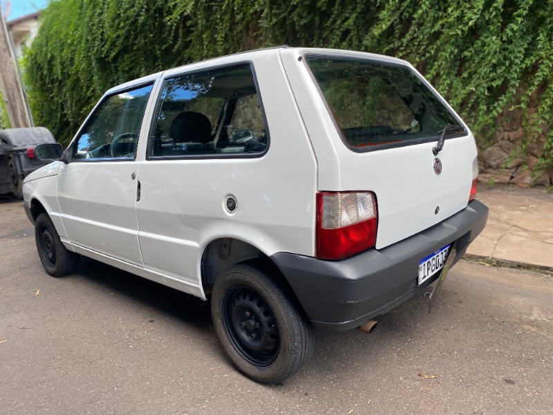 FIAT UNO MILLE ECONOMY 1.0 2008/2009 ESTAÇÃO DO CARRO ESTRELA / Carros no Vale