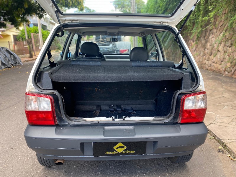 FIAT UNO MILLE ECONOMY 1.0 2008/2009 ESTAÇÃO DO CARRO ESTRELA / Carros no Vale