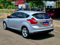 FORD FOCUS HATCH 2.0 SE, / 2015/2015 CRUZEIRO MULTIMARCAS CRUZEIRO DO SUL / Carros no Vale