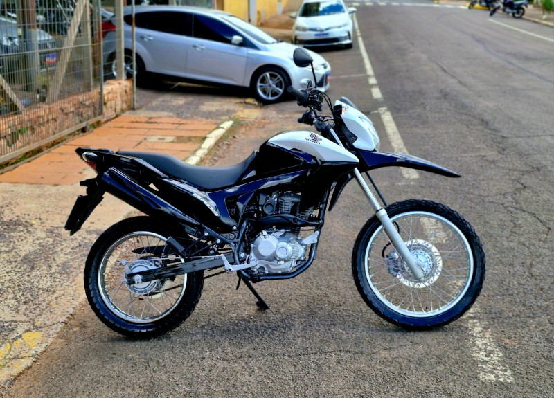 HONDA MOTOS NXR 160 BROS ESD 2015/2015 CRUZEIRO MULTIMARCAS CRUZEIRO DO SUL / Carros no Vale