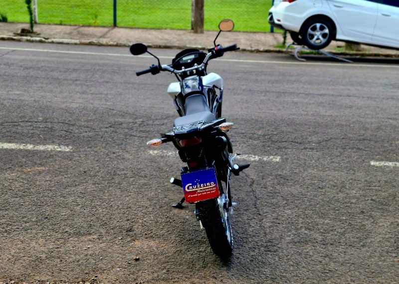 HONDA MOTOS NXR 160 BROS ESD 2015/2015 CRUZEIRO MULTIMARCAS CRUZEIRO DO SUL / Carros no Vale