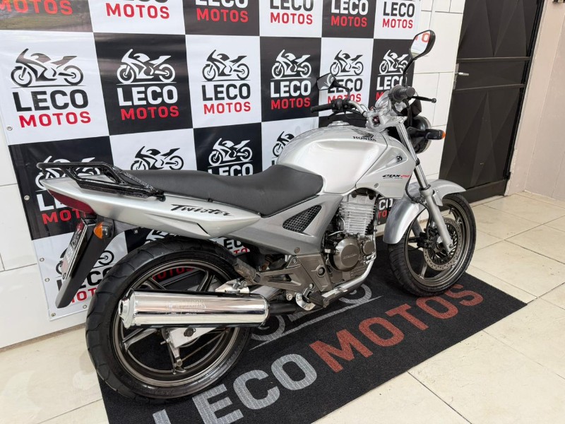 HONDA MOTOS CBX 250 TWISTER 2005/2005 LECO MOTOS VENÂNCIO AIRES / Carros no Vale HONDA MOTOS CBX 250 TWISTER 2005/2005 LECO MOTOS VENÂNCIO AIRES / Carros no Vale