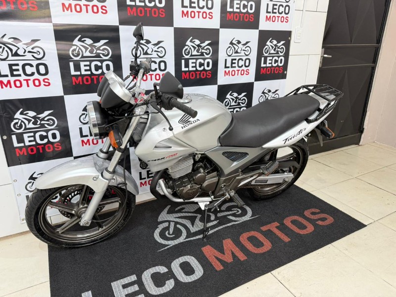 HONDA MOTOS CBX 250 TWISTER 2005/2005 LECO MOTOS VENÂNCIO AIRES / Carros no Vale HONDA MOTOS CBX 250 TWISTER 2005/2005 LECO MOTOS VENÂNCIO AIRES / Carros no Vale
