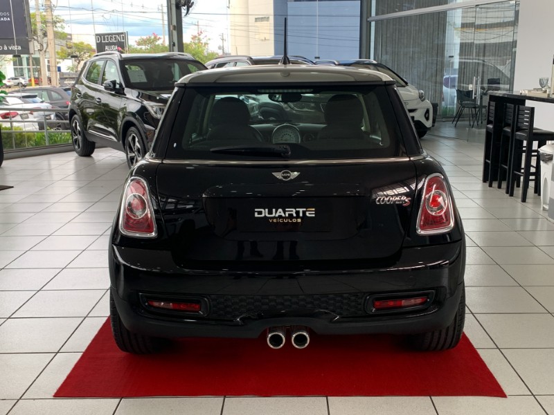MINI COOPER 1.6 S 2013/2013 DUARTE VEÍCULOS PORTO ALEGRE / Carros no Vale