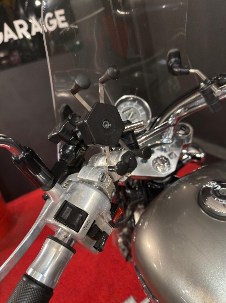 HONDA MOTOS SHADOW 600 VT /2001 EXCLUSIVO VEÍCULOS SANTA CRUZ DO SUL / Carros no Vale