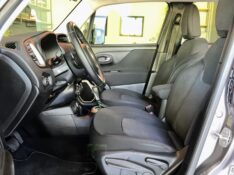 JEEP RENEGADE LONGITUDE 2.0 4X4 2016/2016 JOÃO CARROS MULTIMARCAS GUAPORÉ / Carros no Vale