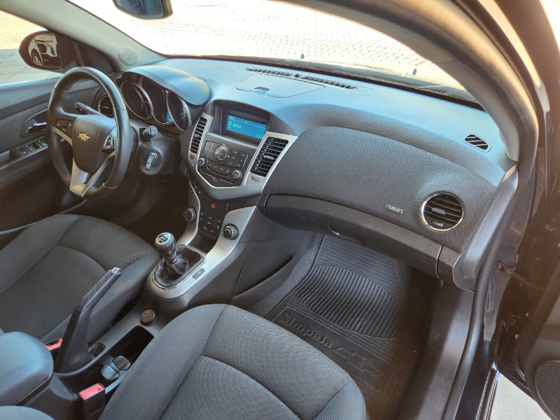 CHEVROLET CRUZE SPORT6 LT 1.8 2014/2014 TS VEÍCULOS ANTA GORDA / Carros no Vale