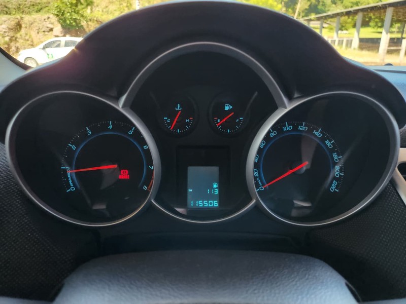 CHEVROLET CRUZE SPORT6 LT 1.8 2014/2014 TS VEÍCULOS ANTA GORDA / Carros no Vale
