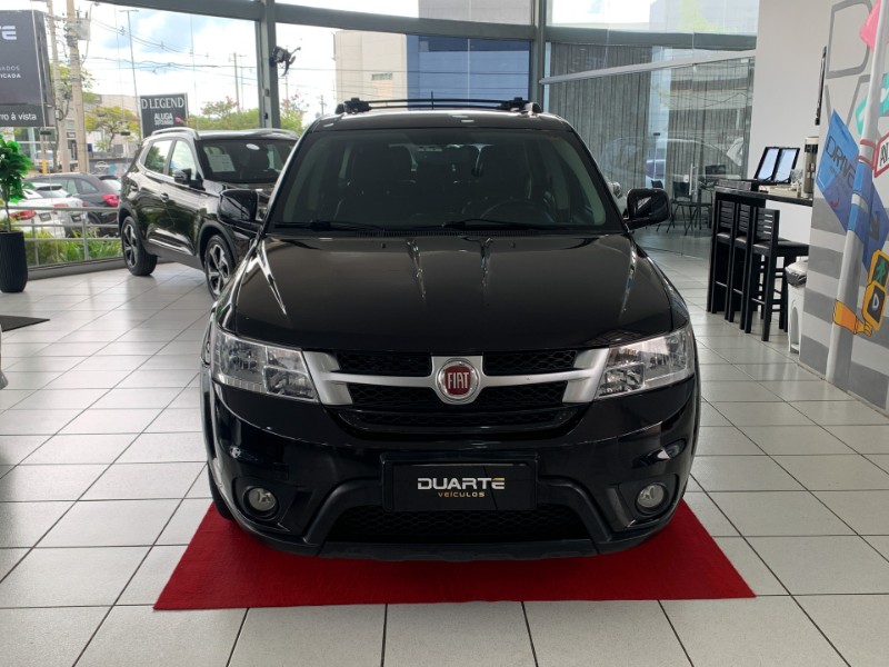 FIAT FREEMONT 2.4 PRECISION 16V GASOLINA 4P AUTOMÁTICO 2014/2014 DUARTE VEÍCULOS PORTO ALEGRE / Carros no Vale