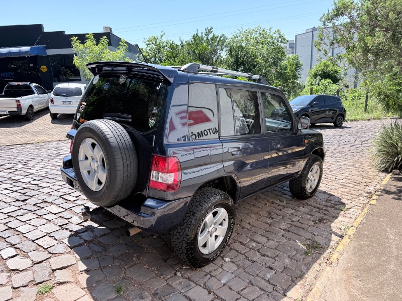 MITSUBISHI PAJERO TR4 2.0 4X4 16V 2004/2004 ELY AUTOMÓVEIS LAJEADO / Carros no Vale
