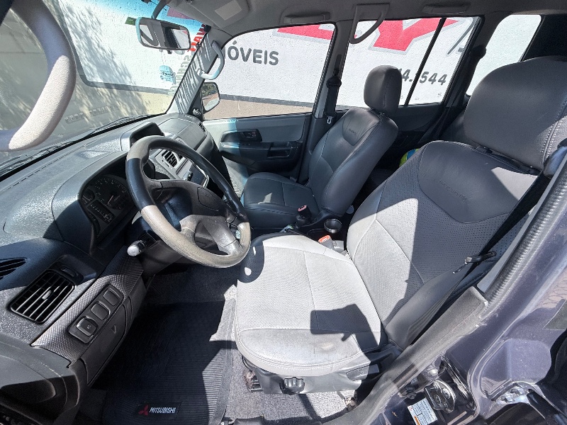 MITSUBISHI PAJERO TR4 2.0 4X4 16V 2004/2004 ELY AUTOMÓVEIS LAJEADO / Carros no Vale