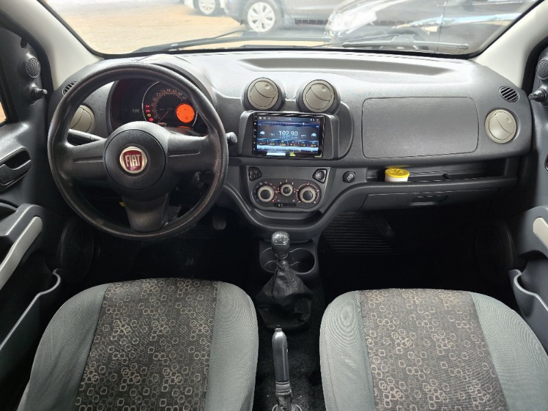 FIAT UNO VIVACE CELEB. 1.0 EVO F.FLEX 8V 5P 2010/2011 RICARDO VEÍCULOS TEUTÔNIA / Carros no Vale