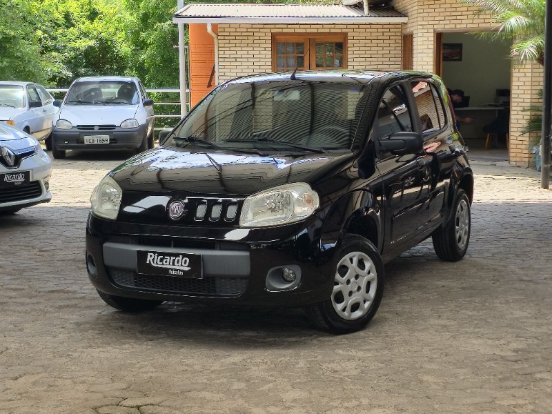 FIAT UNO VIVACE CELEB. 1.0 EVO F.FLEX 8V 5P 2010/2011 RICARDO VEÍCULOS TEUTÔNIA / Carros no Vale