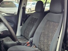 FIAT UNO VIVACE CELEB. 1.0 EVO F.FLEX 8V 5P 2010/2011 RICARDO VEÍCULOS TEUTÔNIA / Carros no Vale