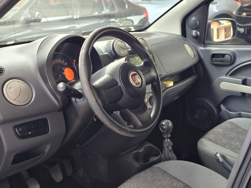 FIAT UNO VIVACE CELEB. 1.0 EVO F.FLEX 8V 5P 2010/2011 RICARDO VEÍCULOS TEUTÔNIA / Carros no Vale