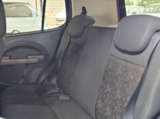 FIAT UNO VIVACE CELEB. 1.0 EVO F.FLEX 8V 5P 2010/2011 RICARDO VEÍCULOS TEUTÔNIA / Carros no Vale