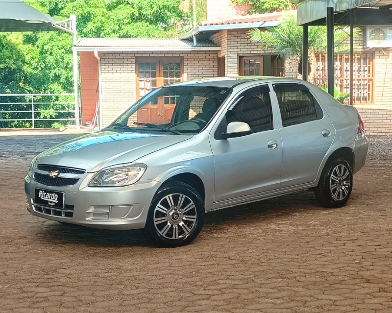 CHEVROLET PRISMA SED. LT 1.4 8V FLEXPOWER 4P 2011/2012 RICARDO VEÍCULOS TEUTÔNIA / Carros no Vale