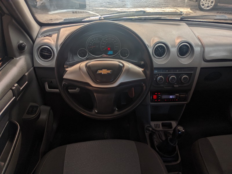 CHEVROLET PRISMA SED. LT 1.4 8V FLEXPOWER 4P 2011/2012 RICARDO VEÍCULOS TEUTÔNIA / Carros no Vale