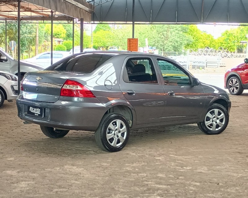 CHEVROLET PRISMA SED. LT 1.4 8V FLEXPOWER 4P 2011/2012 RICARDO VEÍCULOS TEUTÔNIA / Carros no Vale