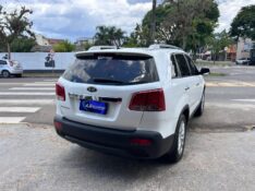 KIA SORENTO 2.4 16V 4X2 AUT. 2013/2013 LS MULTIMARCAS VENÂNCIO AIRES / Carros no Vale