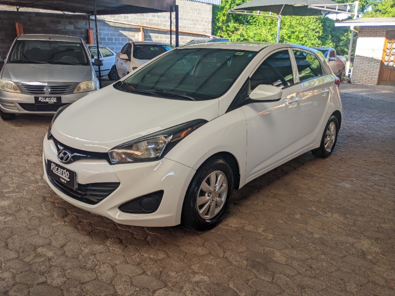 HYUNDAI HB20 1.0 COMFORT 12V 2014 2013/2014 RICARDO VEÍCULOS TEUTÔNIA / Carros no Vale
