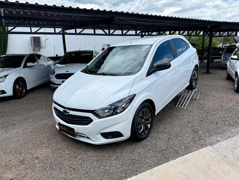 CHEVROLET ONIX HATCH JOY 1.0 8V FLEX 5P MEC. 2021/2021 AR MULTIMARCAS VENÂNCIO AIRES / Carros no Vale