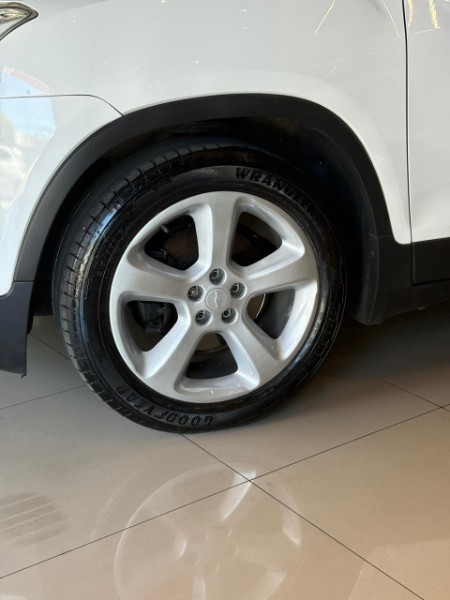 CHEVROLET TRACKER 1.8 LTZ 2015/2015 JM AUTOMÓVEIS VENÂNCIO AIRES / Carros no Vale