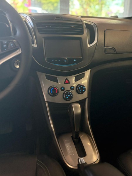 CHEVROLET TRACKER 1.8 LTZ 2015/2015 JM AUTOMÓVEIS VENÂNCIO AIRES / Carros no Vale