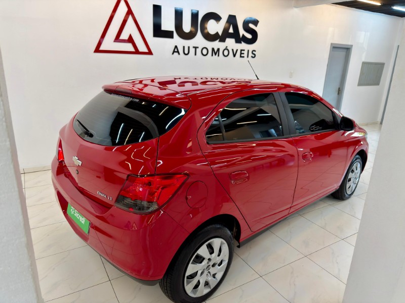 CHEVROLET ONIX LT 1.4 8V 2014/2014 LUCAS AUTOMÓVEIS BOM RETIRO DO SUL / Carros no Vale