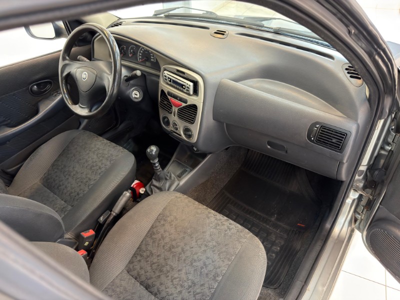 FIAT SIENA 1.0 FIRE CELEBRATION 8V 2007/2007 LUCAS AUTOMÓVEIS BOM RETIRO DO SUL / Carros no Vale