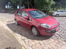 FIAT PUNTO 1.4 ATTRACTIVE 2014/2015 ELY AUTOMÓVEIS LAJEADO / Carros no Vale