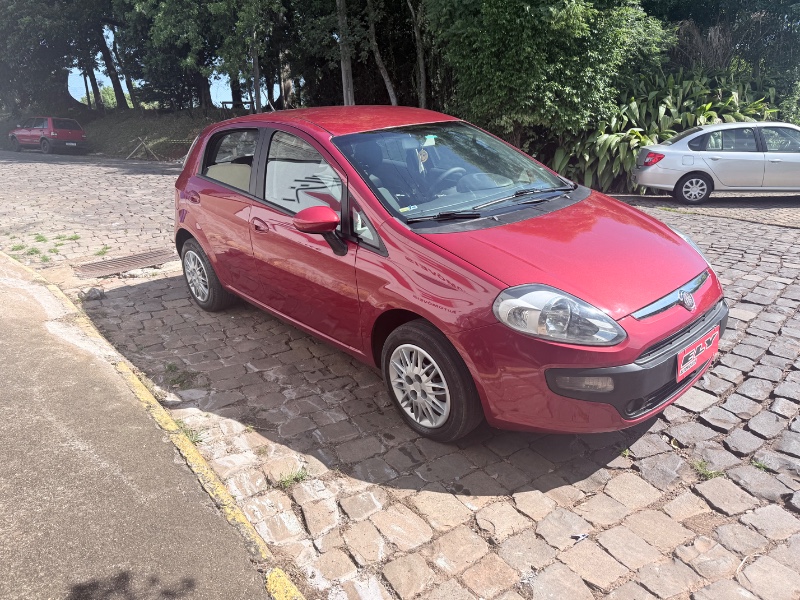 FIAT PUNTO 1.4 ATTRACTIVE 2014/2015 ELY AUTOMÓVEIS LAJEADO / Carros no Vale