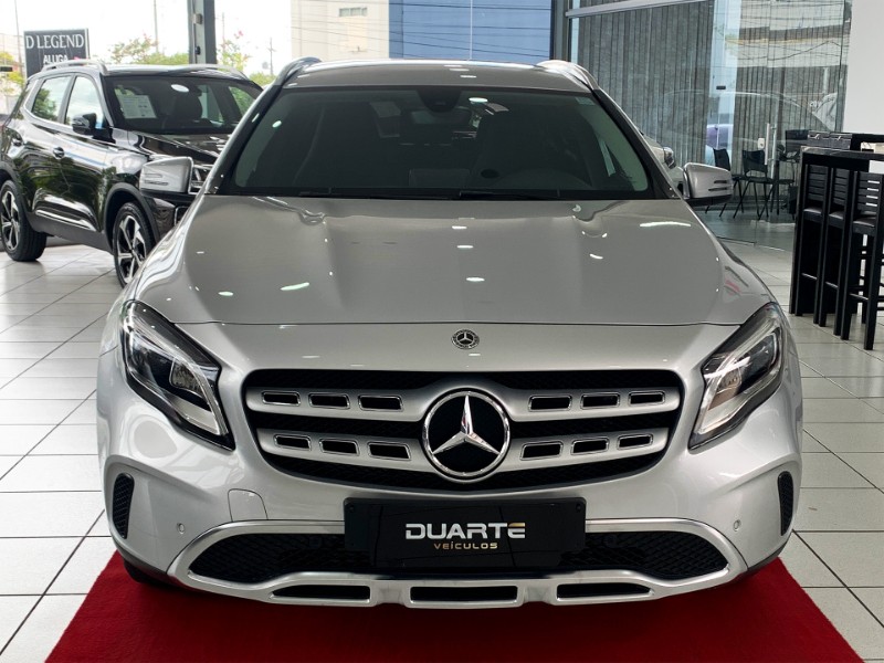 MERCEDES-BENZ GLA 200 ADVANCE 1.6/1.6 TB 16V FLEX AUT. 2019/2019 DUARTE VEÍCULOS PORTO ALEGRE / Carros no Vale