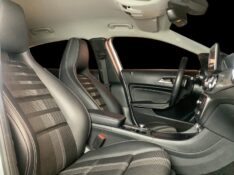 MERCEDES-BENZ GLA 200 ADVANCE 1.6/1.6 TB 16V FLEX AUT. 2019/2019 DUARTE VEÍCULOS PORTO ALEGRE / Carros no Vale