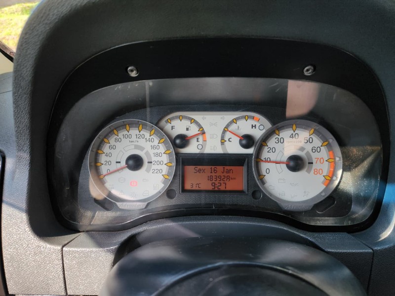 FIAT PALIO WEEKEND ADVENTURE LOCKER 1.8 FLEX 2010/2010 TS VEÍCULOS ANTA GORDA / Carros no Vale