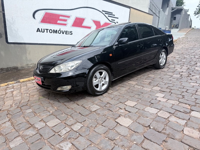 TOYOTA CAMRY 3.0 XLE V6 24V 2005/2006 ELY AUTOMÓVEIS LAJEADO / Carros no Vale