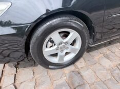 TOYOTA CAMRY 3.0 XLE V6 24V 2005/2006 ELY AUTOMÓVEIS LAJEADO / Carros no Vale