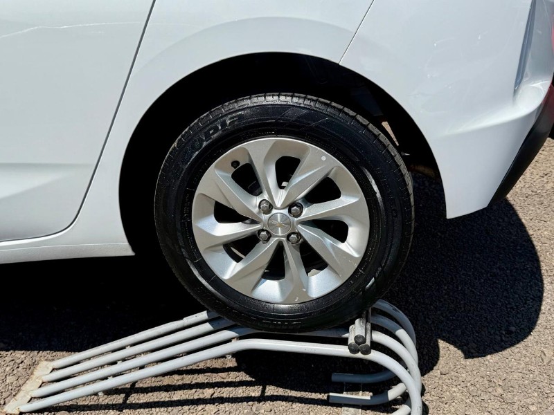 CHEVROLET ONIX HATCH LT 1.0 8V FLEXPOWER 5P MEC. /2023 AR MULTIMARCAS VENÂNCIO AIRES / Carros no Vale